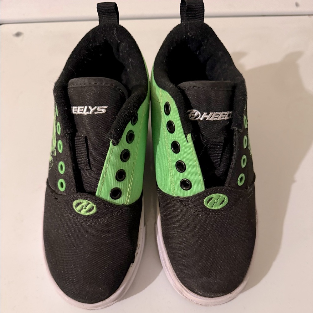 Heely’s boys shoes